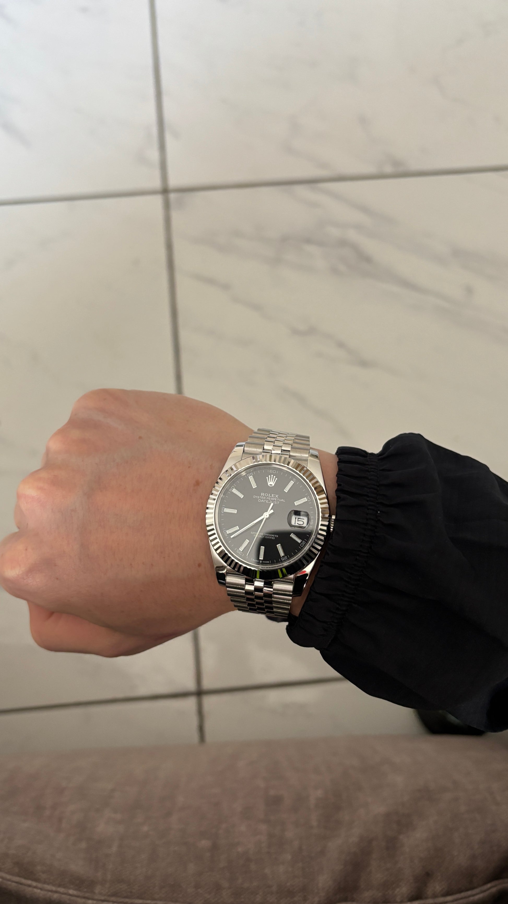 Rolex Date-just 41mm/Jubilee Bracelet/Black dial. FULL SET